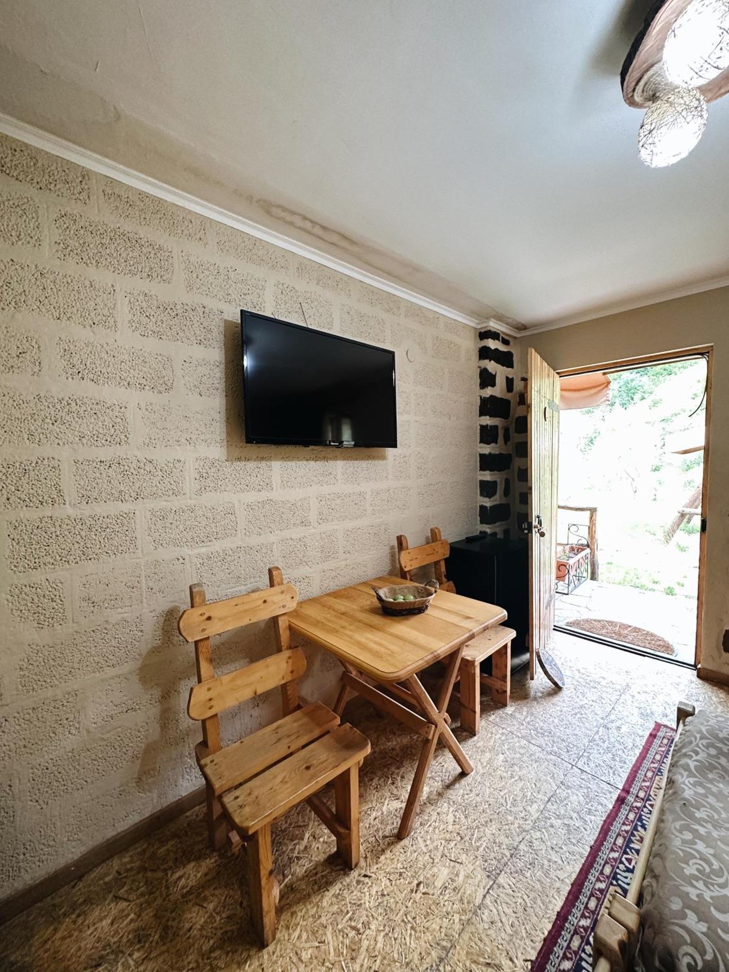 Hovek Guest House Dilijan Exterior foto